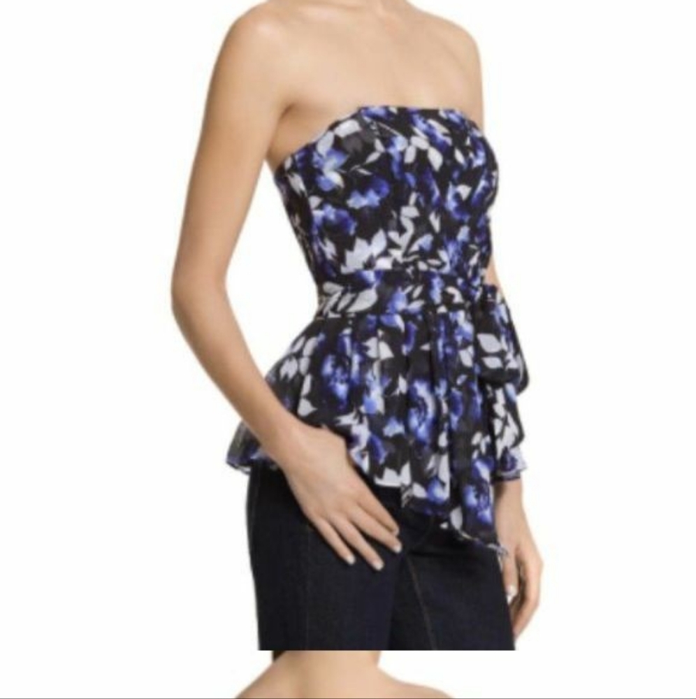 Beautiful WHBM top, size 2, in perfect condition.  Worn once.